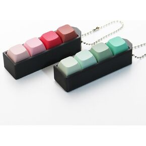 لوحة المفاتيح الهادئة والنقرية - قطعتان من سلاسل المفاتيح المضغوطة ثلاثية الأبعاد ذات اللون غير اللامع (التدرج: الأخضر والأحمر) in Kuwait