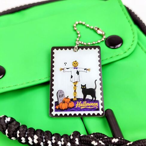 Halloween Fashion Forever Stamps Key Ring - ديكور الهالوين مع الطوابع - سلسلة مفاتيح مزخرفة فريدة من نوعها، Spot M in Kuwait