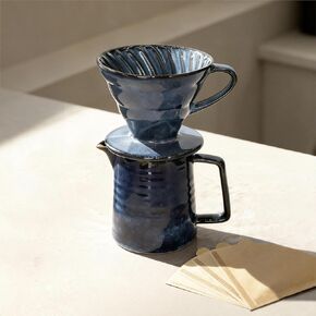 ماكينة صنع القهوة من السيراميك العتيق مع قطارة على شكل V60 و40 مرشحًا ورقيًا (أزرق) in Kuwait