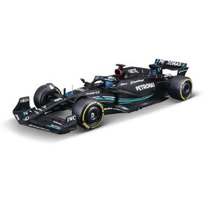Bburago 1:24 2023 Race Mercedes W14 Model Kit مع خوذة، راسل #63 in Kuwait