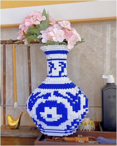 مجموعة مكعبات بناء صغيرة مزهرية زرقاء وبيضاء، 3200 قطعة من السيراميك الصيني على شكل نموذج DIY لزهور ليغو، مجموعة بناء الزهور الإبداعية لديكور المنزل، هدية فريدة لعيد الحب للرجال والنساء (أغنية) in Kuwait