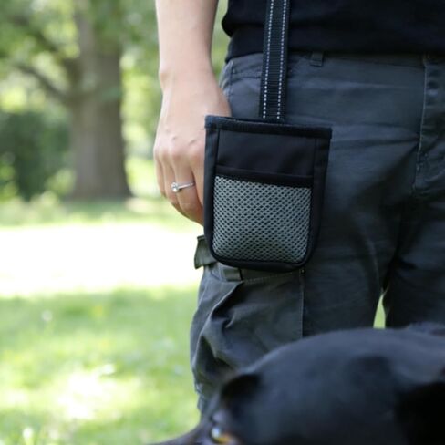 حقيبة تدريب الحيوانات الأليفة - حقيبة حلوى للكلاب في اتجاهين، حقيبة وجبات خفيفة معلقة بمشبك مزدوج مع بطانة من النايلون والبوليستر المقاوم للبقع، تخزين طعام محمول لتدريب الجراء والمشي في الهواء الطلق (أسود) in Saudi Arabia