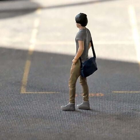 1/64 Men Figures People Scale Miniature Scenes Movie Props Decoration in Saudi Arabia