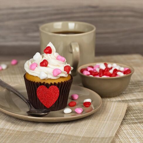 240 قطعة من ملصقات القلب ذات قلوب إسفنجية ذاتية اللصق، 3 أحجام باللون الأحمر اللامع والوردي والأبيض اللامع، مثالية للحرف اليدوية في عيد الحب، وبطاقات المعايدة التي تصنعها بنفسك، وبطاقات عيد الأم in Kuwait