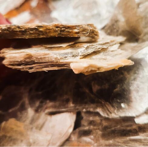 رقائق ميكا رقائق كبيرة وصغيرة من SBC (جرانيت طبيعي كبير) in Saudi Arabia