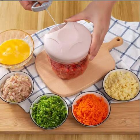 Manual Food Chopper 900ml – Large Capacity Hand Pull Vegetable Chopper with 4 Stainless Steel Blades – Onion, Garlic, Nuts, Herbs, Fruits & Salad – BPA-Free, Portable & Easy to Clean in Kuwait