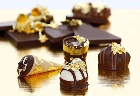 24k Edible Vark Size (75MM"x50MM") | 3x2 Inch pack of Gold Leaf Sheets For Sweets Cake Confitionary Ice Creams Anti Aging Spa (24k Gold Leaves 10 Vark) in Kuwait