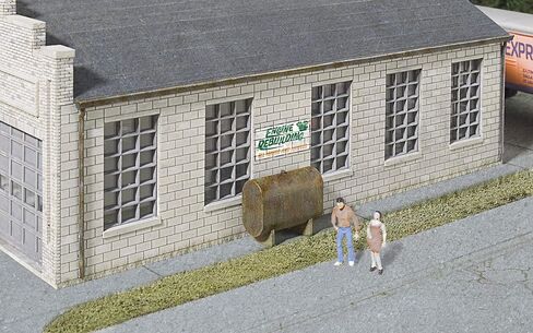 Walthers Cornerstone Series Kit HO Scale State Line Farm Supply Grey in Saudi Arabia