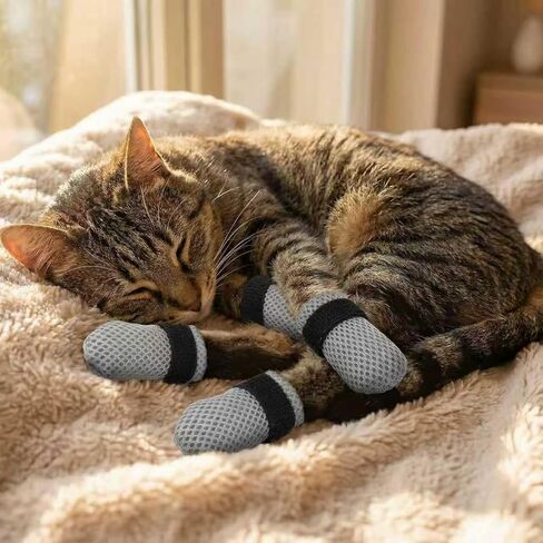 4 قطع قفازات للقطط لمنع الخدش، أحذية قابلة للتعديل لأغطية أقدام القطط والجوارب والكفوف مضادة للخدش وشبكة غير قابلة للانزلاق تسمح بمرور الهواء للحيوانات الأليفة والقطط أثناء الاستحمام وتقطيع الأظافر (رمادي) in Kuwait