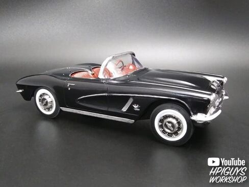 AMT 1962 Chevy Corvette 1:25 Scale Model Kit in Saudi Arabia