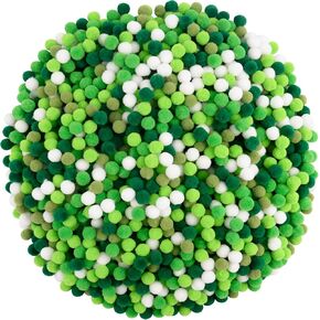 1500 قطعة من كرات بوم بوم يوم القديس باتريك من Qumenan، باللون الأخضر والأبيض، كرات صغيرة منفوشة كبيرة الحجم لصناعة الحرف اليدوية، مستلزمات تزيين العطلات (5 ألوان، 1 سم) in Kuwait