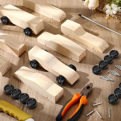 طقم سيارة ديربي 12 قطعة يتضمن مكعبات أساسية مع عجلات ومحاور مجموعات سيارات من خشب الصنوبر للتجمعات العائلية (أصلية) in Kuwait