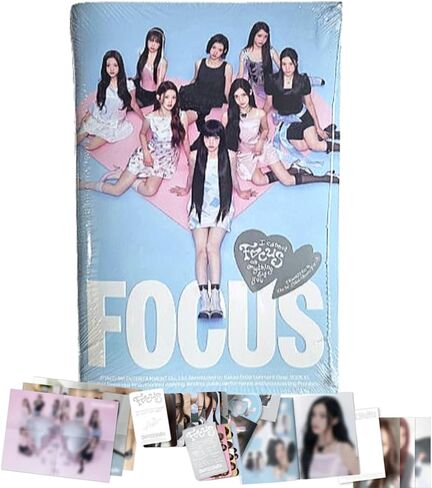 ألبوم Hearts2Hearts Focus الأول المصغر [الإصدار C] كتاب صور + قرص مضغوط + 2 بطاقة صور + بطاقة بريدية + ملصق + ملصق in Kuwait