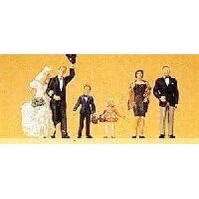 Bride & Groom w/Flower Girl, Ring Bearer & Adult Couple HO Scale Preiser Models in Kuwait