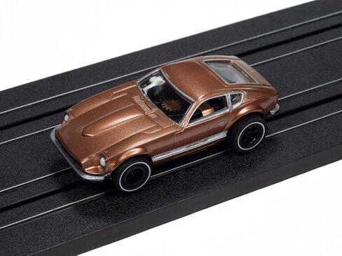 SC412-3B Auto World Xtraction 1973 Datsun 240z (بني) سيارة فتحة مقياس HO in Kuwait