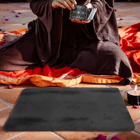 Totority Close-Up Magic Mat 60x40cm - Durable Non-Slip Felt Pad for Card Tricks & Coin Magic, Protective Surface for Clean Gameplay, Ideal for Magicians & Performers at Parties & Stage Shows in Kuwait