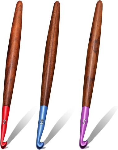 Giwrmu Crochet Hooks Set, Ergonomic Crochet Hooks 3 Pcs, Colored Aluminum Crochet Hook with Wooden Handle for Arthritic Hands Knitted Doll, Gloves, Sweaters, Blankets - 3.5mm/4.5mm/5.5mm in Saudi Arabia