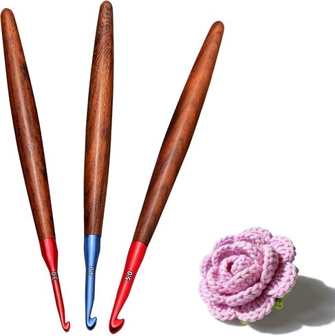 Giwrmu Crochet Hooks Set, Ergonomic Crochet Hooks 3 Pcs, Colored Aluminum Crochet Hook with Wooden Handle for Arthritic Hands Knitted Doll, Gloves, Sweaters, Blankets - 3.5mm/4.5mm/5.5mm in Saudi Arabia