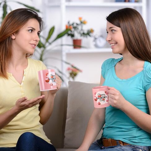 مجموعة هدايا عيد جالنتين 7 قطع من Qinyoung للنساء تتضمن كوب كوب وحقيبة حمل وحقيبة مكياج وجوارب وسلسلة مفاتيح وبطاقة تهنئة مع صندوق أفكار هدايا للسيدات للاحتفال بهدايا حفلات BFF Bestie Galentine in Saudi Arabia