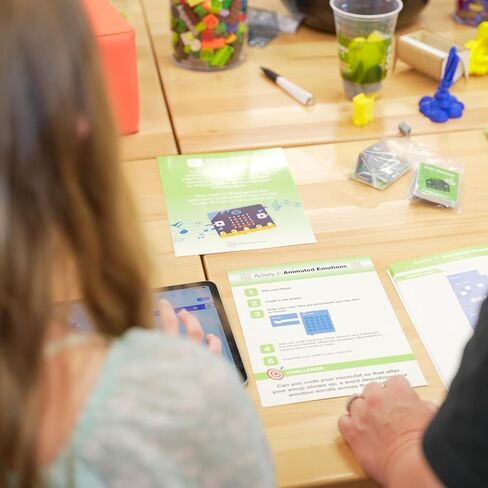 بطاقات أنشطة STEM Quest - إصدار Micro:Bit in Kuwait