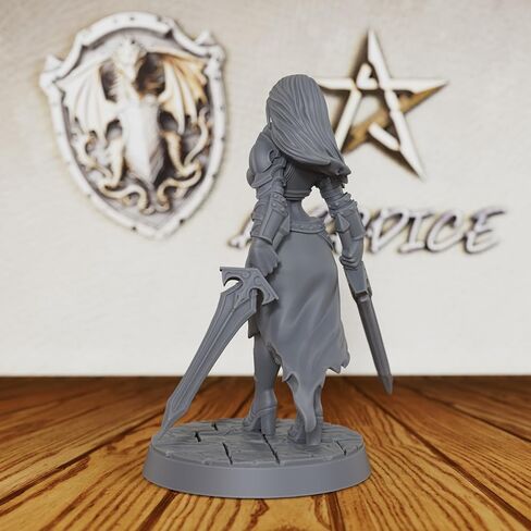 تمثال Blademaster Minis مزدوج الاستخدام - محارب بشري غير مطلي بمقياس 28 مم لألعاب الطاولة، شخصية بطلة خيالية للأبراج المحصنة والتنينات وTTRPGs - مقاتلة أنثى (AS601) in Kuwait