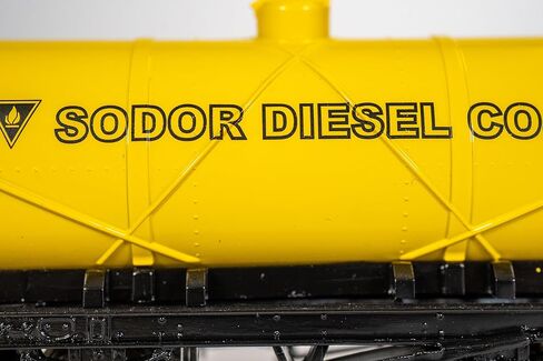 قطارات باخمان - شركة THOMAS & FRIENDS SODOR DIESEL CO. TANKER - مقياس HO in Kuwait