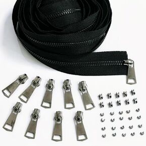 #5 سحاب معدني عالي التحمل باللونين الأبيض والأسود من The Yard - مجموعة خياطة كاملة DIY بطول 5 ياردات مع 10 شرائح منزلقة، و20 نقطة توقف علوية، و10 نقاط توقف سفلية للسترات والحقائب والملابس والحرف اليدوية والأزياء (أسنان بيضاء/فضية) in Kuwait