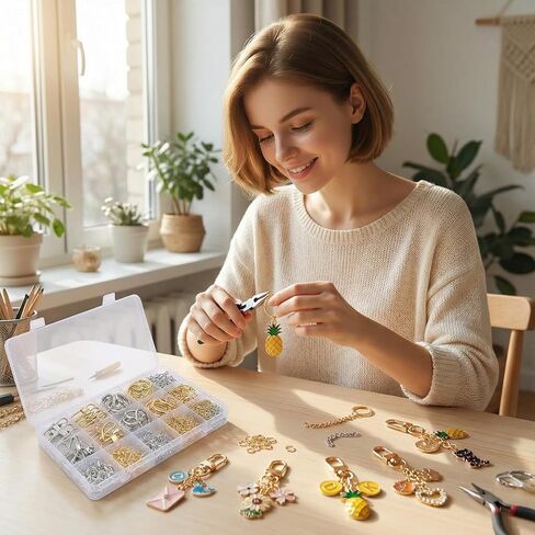 مجموعة أدوات صنع سلسلة المفاتيح الرئيسية 540 قطعة من حلقات مشبك حلية ذهبية وفضية، مشابك مشبك سلسلة المفاتيح، مشابك جراد البحر، حلقات القفز، سلاسل المفاتيح لحقيبة صنع سحر الحقيبة DIY لوازم المجوهرات الحرفية in Kuwait