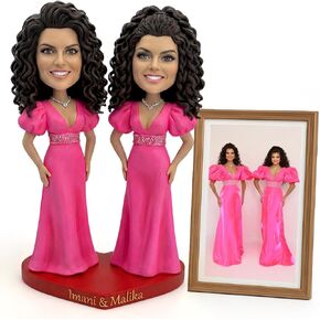 Mybobbbleheadsshop تمثال Bobblehead مخصص من الصورة، تمثال مصنوع يدويًا للأم والابنة، هدية شخصية للأم والابنة أو الزوجة في عيد الحب والذكرى السنوية in Kuwait