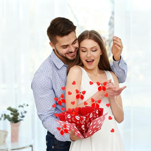 صندوق هدايا انفجار الفراشة الحمراء مع أغطية، صندوق هدايا فريد من نوعه لمفاجأة الحب على شكل قلب مع شفاه حمراء وفراشات لعيد الحب، وحفلات الزفاف، والذكرى السنوية (أ) in Saudi Arabia
