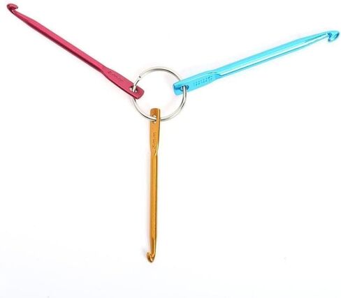 Crochet Hook Keychain Kit Mini Creative Keychains Zinc Alloy Key Chain DIY Crafts Knitting Needle Tools for Travel Outdoor 3/4/5mm Portable Crochet Keychains in Saudi Arabia