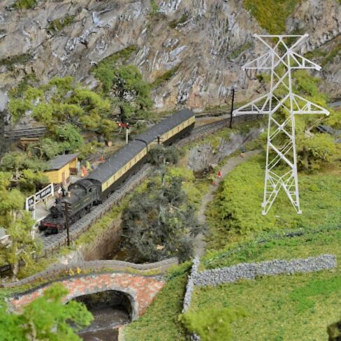 Model N Scale 1:160 Miniature Electric Transmission Tower Model ABS Plastic Power Line Tower (2) in Saudi Arabia