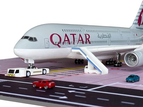 طائرة نموذجية A380 بمقياس 1/160 طائرة نموذجية A380 مع أضواء LED وإكسسوارات مشهد المطار عرض مثالي وهدية in Kuwait
