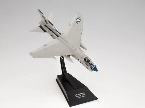 OPO 10 - طائرة مقاتلة عسكرية 1/100 A-7E Corsair II البحرية الأمريكية VA-37 Bulls 1980 - USS Saratoga - CP41 in Saudi Arabia