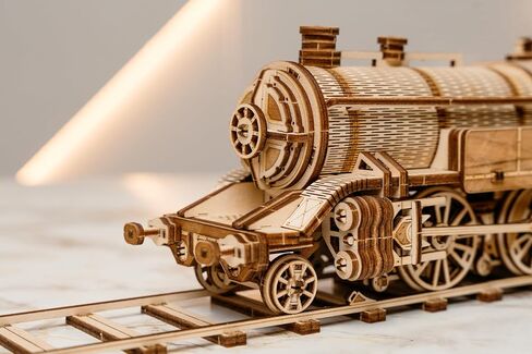 مجموعة قطارات خشبية Wood Trick Grand Traveler 246 مع سكة ​​حديدية - ركوب يصل إلى 20 قدمًا - 16 × 4 بوصة - مجموعة نماذج قاطرة - ألغاز خشبية ثلاثية الأبعاد للبالغين للبناء - نماذج DIY الهندسية للبالغين للبناء in Kuwait
