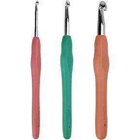 مجموعة خطافات كروشيه بمقابض طويلة للغاية، مقاس 5.5 مم و8 مم، مناسبة للمبتدئين وذوي الخبرة (أخضر + وردي، 5.5 + 8 مم) in Kuwait