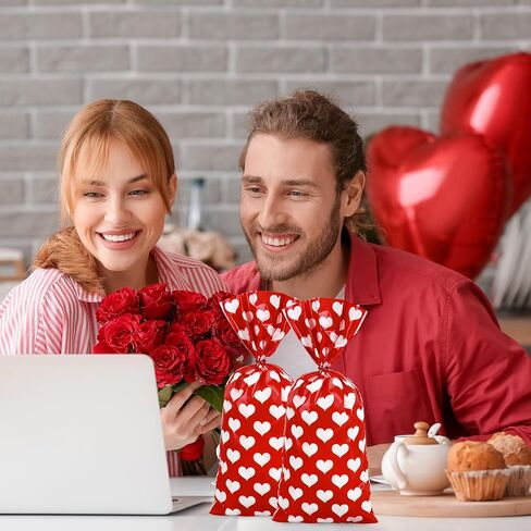 Whaline 100 قطعة من أكياس السيلوفان لعيد الحب مع أربطة ملتوية أكياس بلاستيكية للحلوى باللون الأحمر والأبيض على شكل قلب وأكياس الحلوى الجيدة لحفلات أعياد الميلاد وحفلات الزفاف والوجبات الخفيفة ومستلزمات تعبئة البسكويت in Saudi Arabia