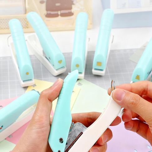 مزخرف حرفي بنمط دائرة 2 مم - أداة ثقب سهلة الضغط مع حجرة تخزين، لبطاقات DIY، سجل القصاصات، ديكور المجلات والحرف الورقية المصنوعة يدويًا (أزرق سماوي) in Saudi Arabia