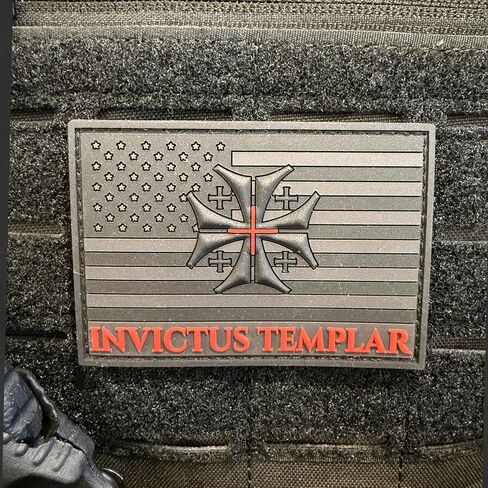 التصحيح التكتيكي الصليبي الحديث PVC - رقعة المعنويات المدعومة بخطاف لحاملات الأطباق وحقائب الظهر والعتاد التكتيكي in Kuwait