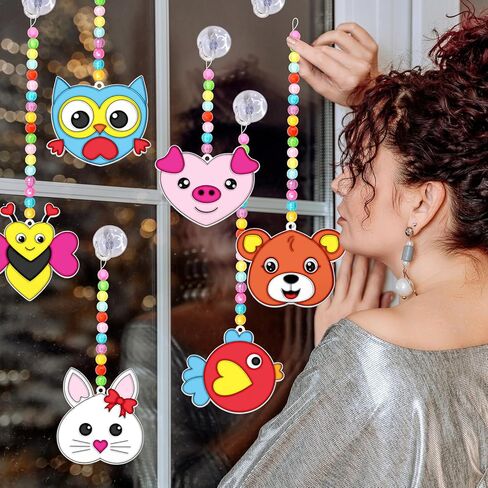 شجرة سيبا 27 مجموعة من الحرف اليدوية لعيد الحب للأطفال DIY على شكل قلب حيوانات Suncatchers مجموعة حرفية لطلاء النوافذ مجموعة فنية اصنع زينة معلقة خاصة بك لأنشطة حفلات عيد الحب in Saudi Arabia