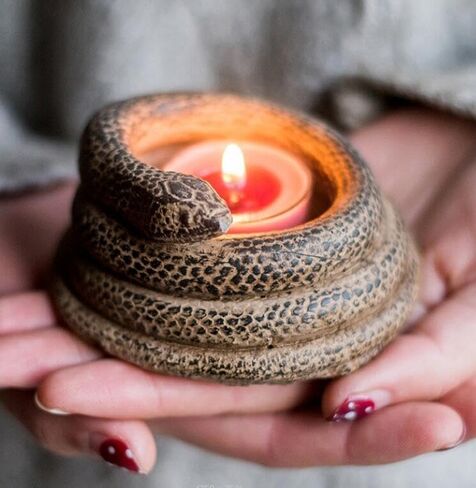 EatingBiting DIY 3D Snake Mold, Snake-Shaped Silicone Candle Mold Resin Casting Moulds, Reptile Animal Mold Home Party Decoration in Saudi Arabia