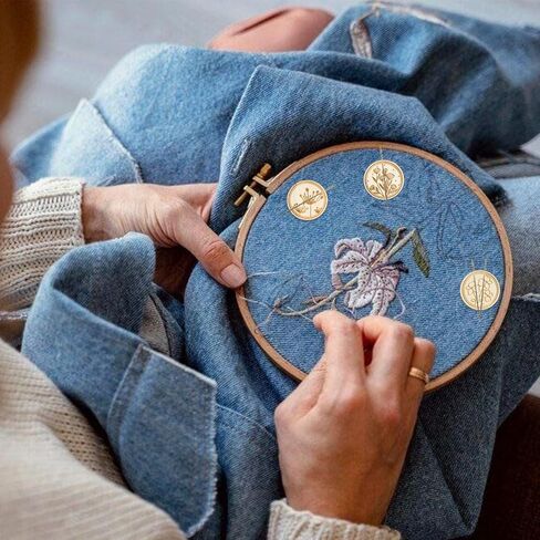 6 قطع من أداة الإبرة المغناطيسية للزهور، حافظة إبرة مغناطيسية مطلية بتصميم قديم، حامل خياطة زهور خشبي لأدوات التطريز والتطريز المتقاطع in Kuwait