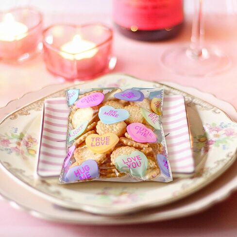 Yexiya 200 Pcs Valentine Candy Cookie Bags Clear Self Adhesive Cellophane Holiday Treat Bags Resealable 4 x 6 Inches Sealable Heart Print for Valentine Cookies Packaging Candy Products in Saudi Arabia