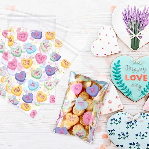 Yexiya 200 Pcs Valentine Candy Cookie Bags Clear Self Adhesive Cellophane Holiday Treat Bags Resealable 4 x 6 Inches Sealable Heart Print for Valentine Cookies Packaging Candy Products in Saudi Arabia
