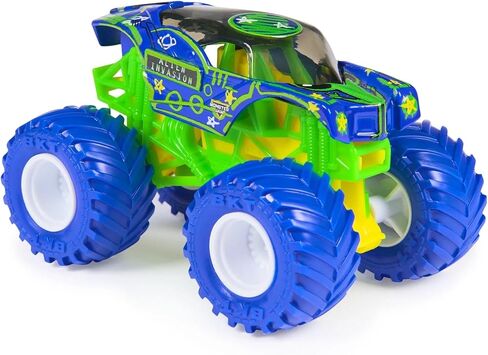 Monster Jam 2026 Official 1:64 Diecast Truck Series 45 غزو كائن فضائي طفولي in Kuwait