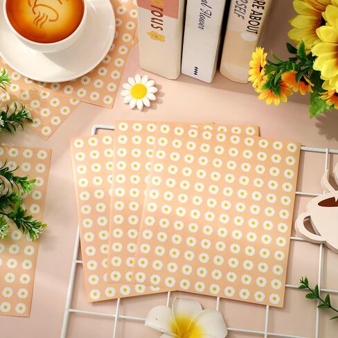 ملصقات JarThenaAMCS 2400 قطعة من ملصقات Daisy الصغيرة ذات زهرة الربيع البيضاء ذاتية اللصق للأظرف ومكافأة سجل القصاصات وأعياد الميلاد وحفلات الزفاف وديكور هيبي رائع، 0.5 بوصة in Kuwait