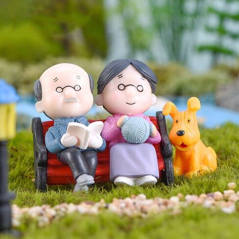 1 Set Dollhouse Micro Landscape Fairy Garden Home Decor Miniatures Toy Couple Dolls Grandparents Figurines(5x5.5cm,Blue&Pink) in Saudi Arabia