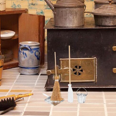 مجموعة تنظيف بيت الدمى من دويتول، مكانس صغيرة صناعية صغيرة من القش، مجرفة، ممسحة، أدوات تنظيف الدلو، لوازم الأعمال المنزلية الصغيرة للدمى، ملحقات تزيين أثاث بيت الدمى in Kuwait