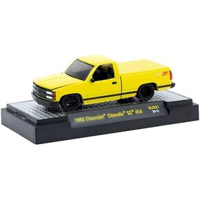 1993 SS 454 شاحنة بيك اب إصدار محدود باللون الأصفر إلى 7920 قطعة في جميع أنحاء العالم 1/64 نموذج سيارة مصبوبة من M2 Machines 31500-MJS81 in Kuwait
