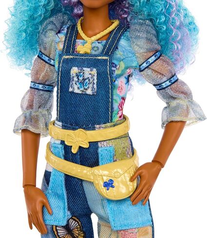 Mattel Disney Descendants 4: دمية وإكسسوارات The Rise of Red Fashion - إيلا، سندريلا الصغيرة مع ملابس مستوحاة من الفيلم in Saudi Arabia